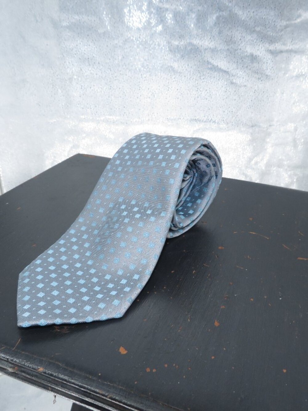 Calvin Klein Necktie Mens Blue Grey Silk Geometric Grid Pattern 62 Long 3.5 Wide